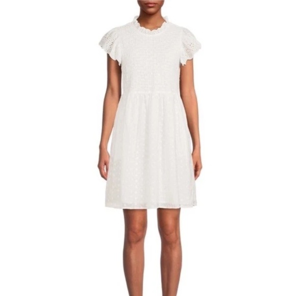 Time and Tru Womens Ruffle Eyelet Dress with Flutter Sleeves Vivid White Size XL - Picture 2 of 11